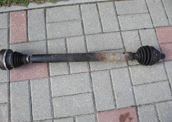 PÓŁOŚ PRAWA VW GOLF V 1.6 