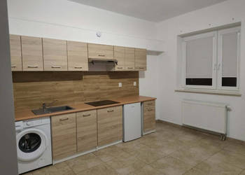 1-pokojowy lokal 21m2 z łazienką, aneksem kuchennym + miejsce parkingowe