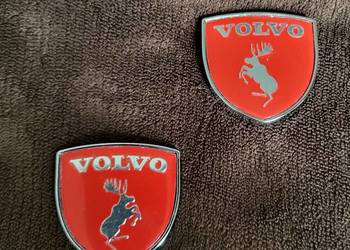 Volvo emblemat,logo,naklejka Łoś na czerwonym tle 2 sztuki