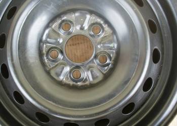 Felga stalowa 5x100 ET-39 6Jx15 cali  Toyota Avensis Yaris 4 NOWA Felga stalowa 5x100 ET-39 6Jx15 cali  Toyota Avensis Yaris 4 NOWA