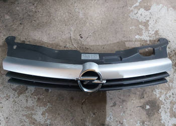 Atrapa gril do Opel Astra H, GM13108463