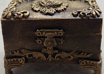 Szkatułeczka na biżuterię