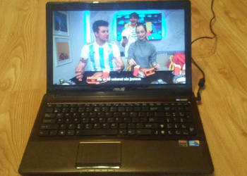 ASUS K52JT intel core i3 stan dobry