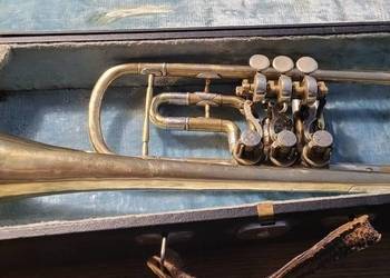 Trąbka in B z klawiaturą obrotową