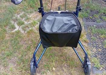 Balkonik chodzik trójkołowy , stabilny jak nowy , torba na suwaki