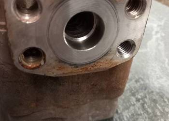 Komatsu nissan h25 pompa hydrauliczna