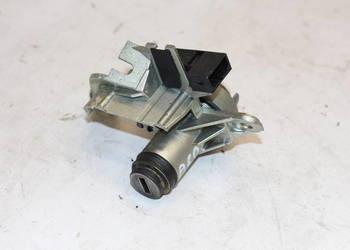 AUDI A8 D3 03-10 ZAMEK MECHANIZM KLAPY TYŁ WKŁADKA 4E0827573