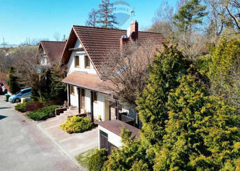 Dom jednorodzinny z pięknym ogrodem