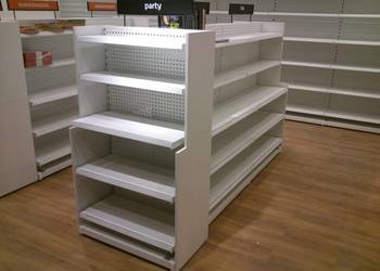 Montaż regałów sklepowych