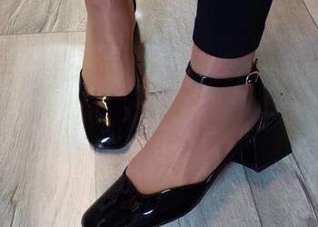 (41) Czarne czółenka wieczorowe z zapięciem, NOWE