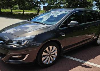 Opel Astra J Sports Tourer "INNOVATION "