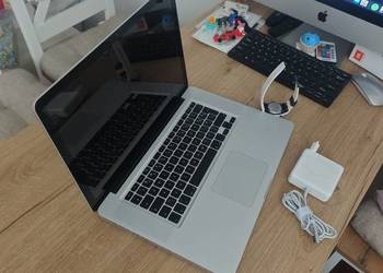 MacBook Pro 15,4" MAC OS Catalina