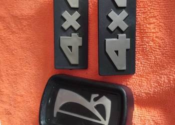 Emblemat znaczek kraty przód +dwa Emblematy 4x4