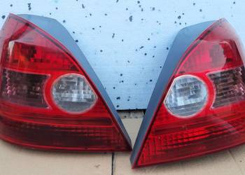 lampa tylna prawa lub lewa Honda Civic VII 5 drzwi 00-05r