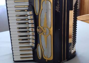 Ładny akordeon włoski 120 b 4 chóry sprzedam