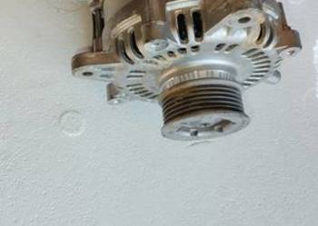 Alternator rozrusznik 48v VW audi 05E903019H