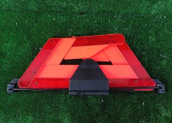 TRÓJKAT OSTRZEGAWCZY AUDI A4 B5 SEDAN 8D5860251