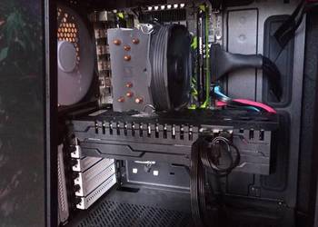 Komputer do gier stremowania obróbki filmów zdjęc 32 gb ram rx 5700 xt
