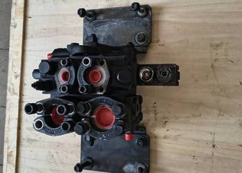 Rozdzielacz hydrauliczny VOLVO 110h 1424172