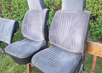 VW Garbus dwa fotele pod piramidkę,kanapa i tylne oparcie do modeli po 68r.