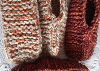 2 pary grubych kapci z włóczki 36-40(papcie, wełniaczki, bambosze)