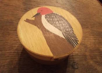 Stare pudełko dzięcioł. Wyprodukowano na Tajwanie. Vintage