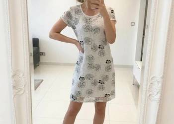 Luksusowa Sukienka Izabel London – Koronka, Klasa i Niezrównany Styl