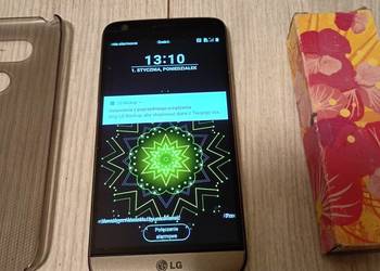 Telefon LG.   G5 z akcesoriami