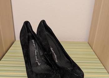 Buty czarne na obcasie 37
