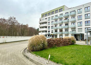 Funkcjonalne, Dwustronne 2 pokoje na zamkniętym osiedlu