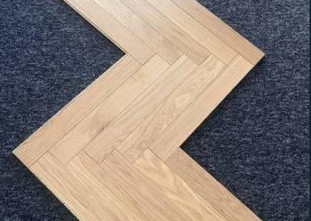 Podłoga drewniana jodełka klasyczna 11x68x470 Lakier Od ręki 200 m2