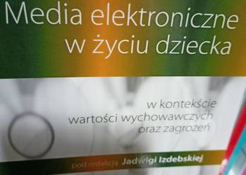 Media elektroniczne w życiu dziecka podręczniki szkolne Prag