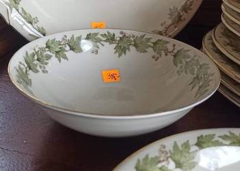 Salaterka. Serwis Morbar. Liście, na złoconej porcelanie, w delikatnym kolo