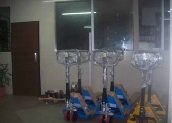 Wózek paletowy ręczny używany paleciak masztowy elektryczny sztaplarka widł