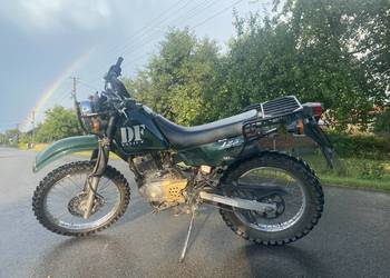 Suzuki DR 125