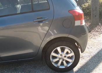 Toyota Yaris II  salon Polska