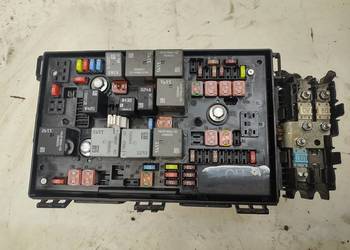 OPEL ASTRA J 1,3CDTI skrzynka bezpieczników
