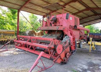 Kombajn Bizon zo56 1989r ze ścianczem słomy