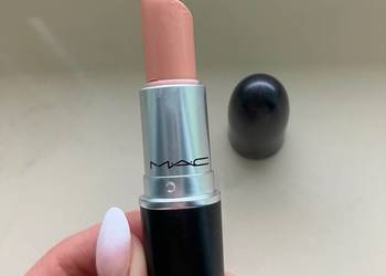 Szminka kremowa pomadka beżowa MAC nude jak nowa