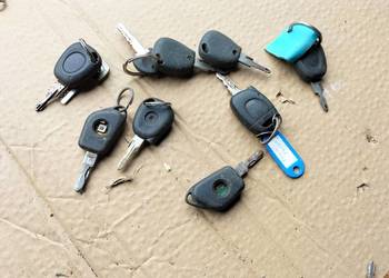RENAULT SCENIC KANGOO CLIO MEGAN KLUCZYK KLUCZYKI ZAMKA BAGAŻNIKA STACYJKI