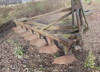 Pług podorywkowy 7 skibowy