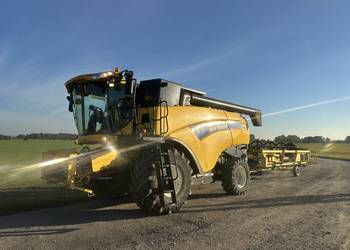 New Holland CX 8080 - 2009 - Heder 7.30 Vario