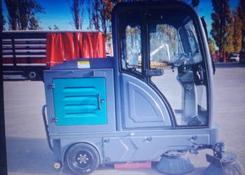 sprzedam zamiatarki uliczne traktory ogrodnicze ładowarki wozidła kosiarki