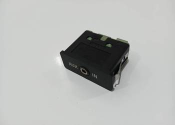 GNIAZDO AUX IN BMW E60 E61 OE 6986791 (4642344)