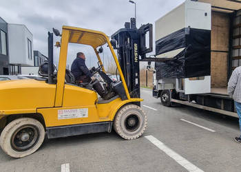 Mazur wózki widłowe Kraków Rozładunki Załadunki towarów Przestawianie
