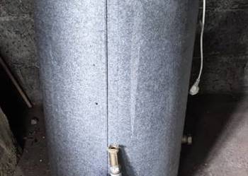 Boler ocieplony do grzania wody użytkowej z centralnego ogrzewania z grz