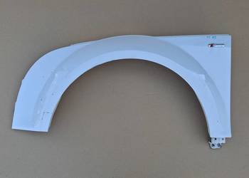 AUDI TT 8J BŁOTNIK LEWY PRZÓD PRZEDNI EMBLEMAT 8J0821433B