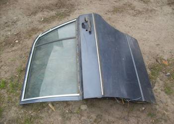 Audi 100 C2 Typ 43  Drzwi lewy tyl tylne lewe podnosnik szyby szyba