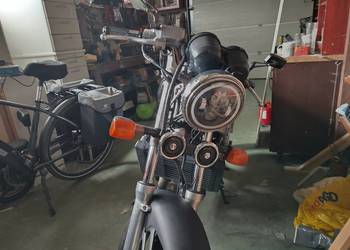 Motocykl honda revere ntv