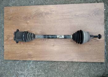 Półoś prawa Audi A4 B6 2.0b z 2000r